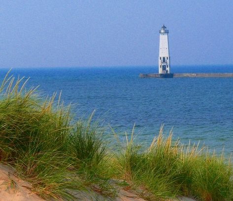 Frankfort, MI : Frankfort North Pier Lighthouse Michigan, Miss Michigan, Northern Michigan, Beach Painting, Photo Picture, Places Ive Been, Lighthouse, Bucket List, Places To Visit