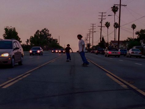Mid90s Aesthetic, Mid 90s Aesthetic, Filmmaking Inspiration, 90s Films, Beautiful Cinematography, Shot Film, 90s Wallpaper, Jonah Hill, Mid 90s