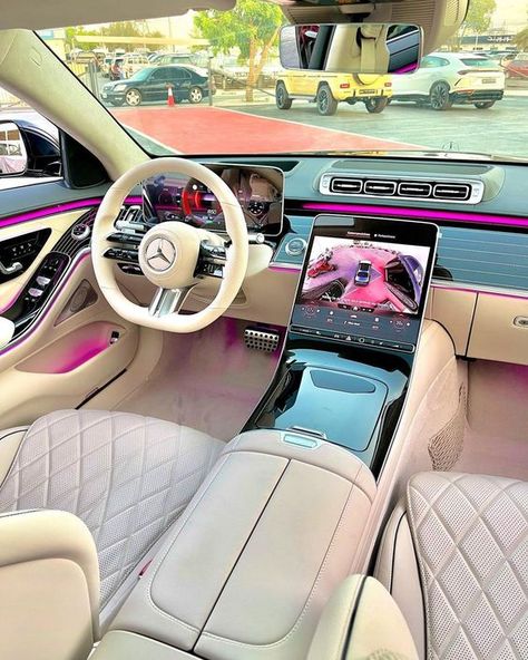 Customized Mercedes Benz, Luxury Cars For Women Mercedes Benz Girl Style, Vehicle Aesthetic, Car Tattoo Design, Preppy Car, Car Tattoo, Aesthetic Cars, Wallpaper Car, Cars Aesthetic