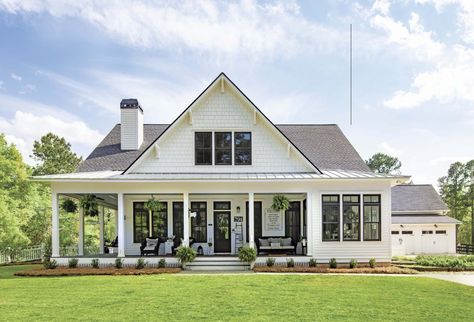 Farmhouse With Porch, Georgia Farmhouse, American Farmhouse Style, Dream Farmhouse, American Farmhouse, Modern Farmhouse Exterior, Farmhouse House, House Plans Farmhouse, Farmhouse Exterior