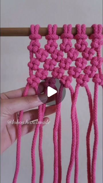 Macrame Art Ideas, Macrame Wall Art Tutorial, Macrame How To, Macrame Design Pattern, Macrame Coasters Diy, Patron Macrame, Chinese Crown, Macrame Tutorial Beginner, Macrame Tas