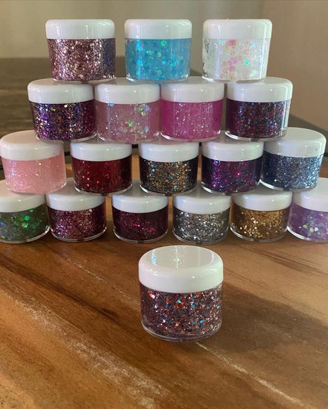 Face Sparkles, Hair Glitter Gel, Glitter Hair Gel, Glitter For Face, Glitter Hair Spray, Face Glitter, How To Make Glitter, 15 Birthday, Glitter Jars