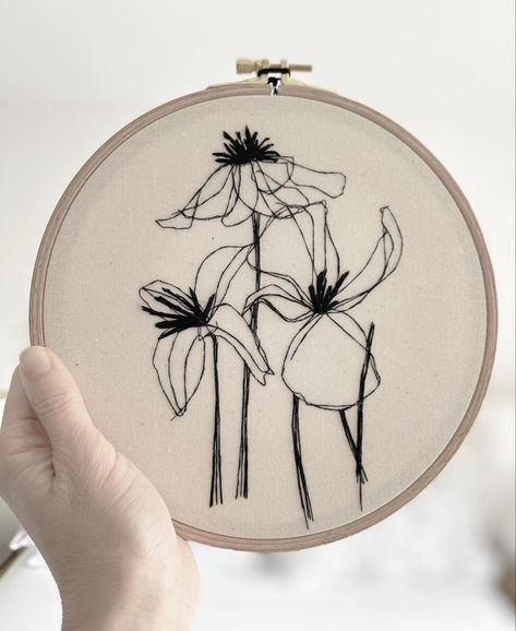 Home Decor Embroidery Ideas, White On Black Embroidery, Monochrome Embroidery, Illustration Embroidery, Black And White Embroidery, Simple Hand Embroidery Patterns, Coin Couture, Embroidery Wall Art, Embroidered Bird