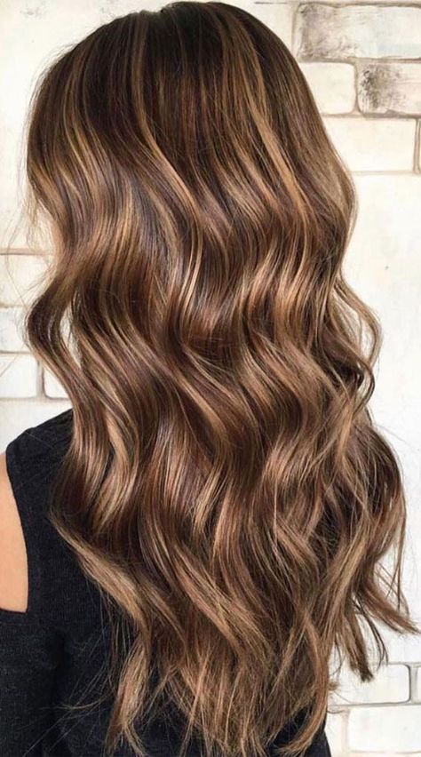 Brunette Hair Color With Highlights, Carmel Hair, Halloweenský Makeup, Rambut Brunette, Brown Hair Inspo, Brunette Hair With Highlights, Hair Color Caramel, Brown Hair With Blonde Highlights, Caramel Hair