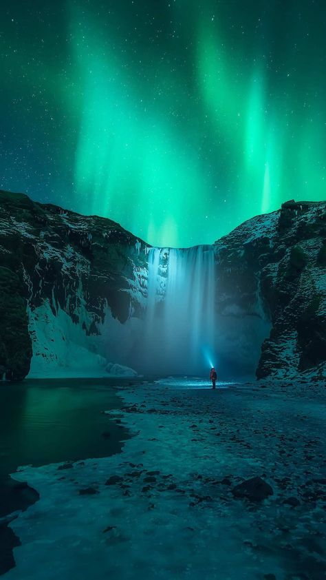 Iceland Waterfall Aurora in Sky iPhone Wallpaper Iceland Wallpaper, Northern Lights Wallpaper, Northern Lights Photography, Northern Lights Iceland, Iceland Landscape, Iceland Photography, Iceland Waterfalls, Aurora Borealis Northern Lights, Iphone Wallpaper Sky