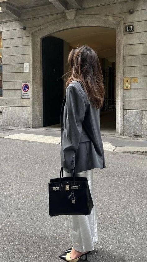 Hermes Birkin Outfit, Birkin Outfit, Hermes Aesthetic, Style On A Budget, Aesthetic 2024, Dior Saddle Bag, Bag Outfit, Outfits Classy, Timeless Luxury