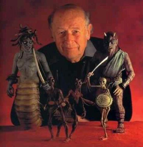 Ray Harryhausen & stop-motion creatures from "Clash of the Titans"!!!! Ray Harryhausen, Classic Monster Movies, Practical Effects, Clash Of The Titans, Motion Animation, Famous Monsters, Toy Art, Classic Monsters, Creature Feature