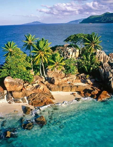 SEYCHELLES, INDIAN OCEAN-10 Most Beautiful Island Countries in the World Honeymoon Seychelles, Seychelles Africa, Seychelles Islands, Deserted Island, St Barts, Secluded Beach, St Pierre, Desert Island, Treasure Island