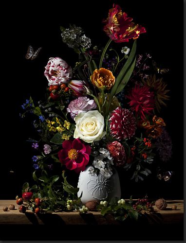 bas meeuws ~ flower still life ~ Dutch Masters Flowers, Baroque Painting, Dutch Masters, Still Life Flowers, Dark Floral, Arte Floral, Flower Beauty, Still Life Photography, Art Floral