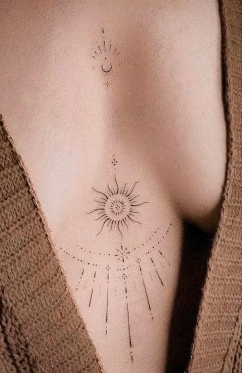 Tattoo Avant Bras, Brust Tattoo Frau, Tato Paha, Tigh Tattoo, Sternum Tattoo Design, Tattoo Sonne, Tato Dada, Underboob Tattoo Designs, Chest Tattoos For Women