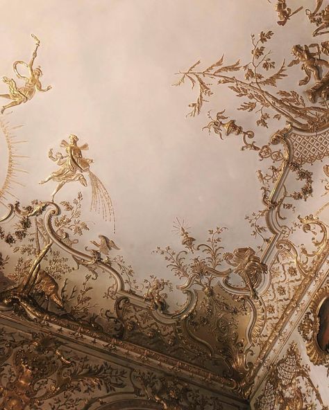 Baroque Architecture, Pastel Victorian Aesthetic, Soft Victorian Aesthetic, Pastel Victorian, Victorian Aesthetic, Fotografi Digital, Royal Aesthetic, Royalty Aesthetic, Gold Aesthetic