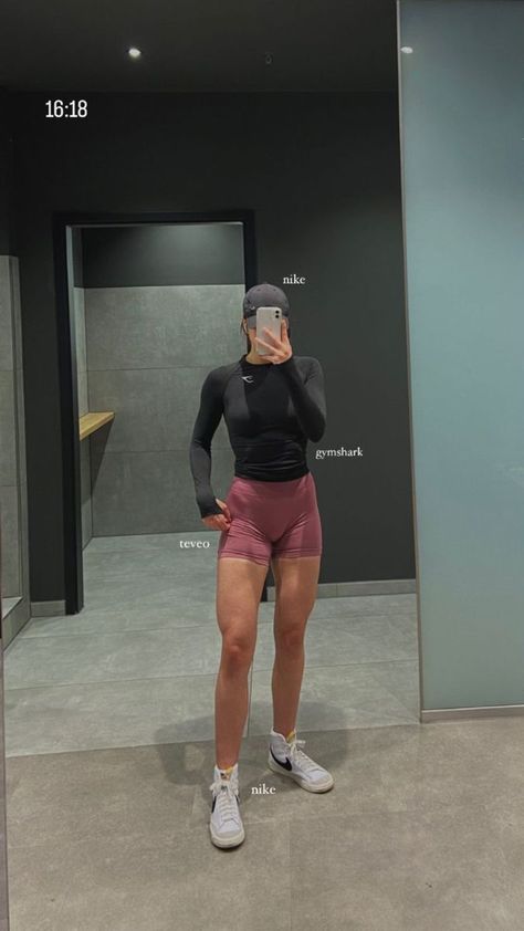 Gymshark Women Outfit, Nike Blazer Gym Outfit, Gym Shark Set, Gym Instagram Story, Gym Shark Shorts, Gym Shark Outfit, Shark Clothes, Outfits With Caps, Cap Outfits For Women