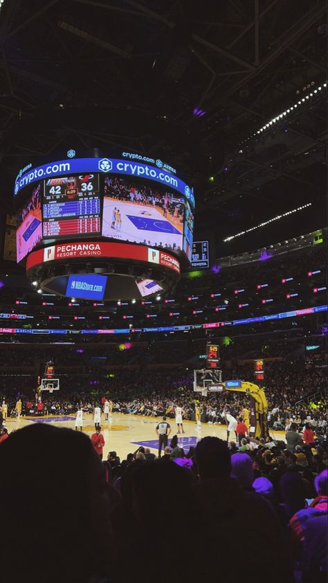 Lakers game nba Los Angeles, Lakers Game Aesthetic, Nba Game Aesthetic, Lakers Stadium, Nba Stadium, Nba Courtside, Lakers Courtside, Nba Theme, Nba Aesthetic