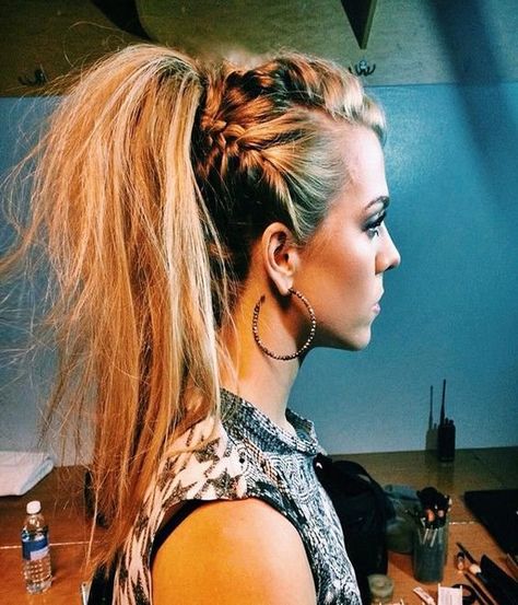 SEQUEL TO "Us greasers"!! Dallas Winston is known as trouble, will … #fanfiction #Fanfiction #amreading #books #wattpad Workout Hair, Cool Hairstyles For Girls, Viking Hair, A Ponytail, A Pony, Punk Hair, Festival Hair, Hair Girl, Dance Competition