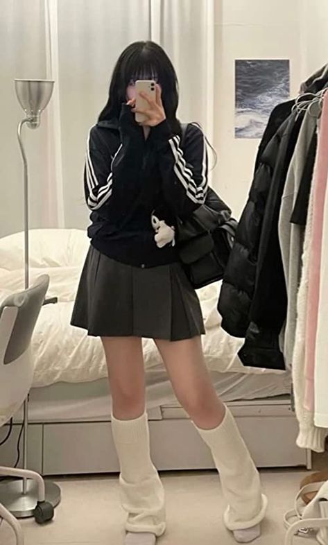 Cute Outfits Korean Casual, Korean Cute Outfits, Net Blouse Designs, Korean Aesthetic Outfits, Cute Outfits Korean, Skirt Outfits Korean, Blouse 2023, Cute Korean Outfits, Korean Fashion Skirt