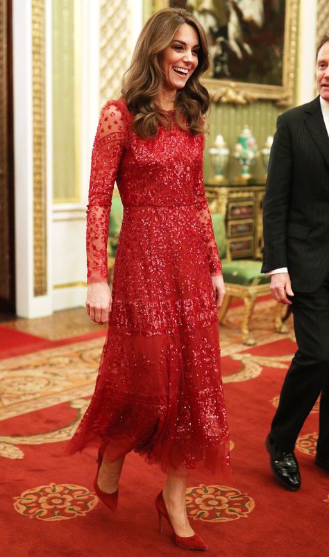 Everything You Need to Copy Kate Middleton’s Chic Winter Style Duchesse Kate, Düşes Kate, Princesse Kate Middleton, Cabello Afro Natural, Looks Kate Middleton, Estilo Kate Middleton, Prins William, Cambridge Family, Princesa Kate Middleton