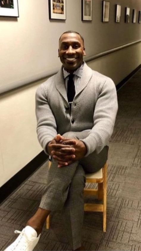 Guy In Suit, Reaction Pic, African American Men, Search Engines, Black Men Fashion, Nature Photographs, Well Dressed Men, Urban Outfits, Mens Street Style