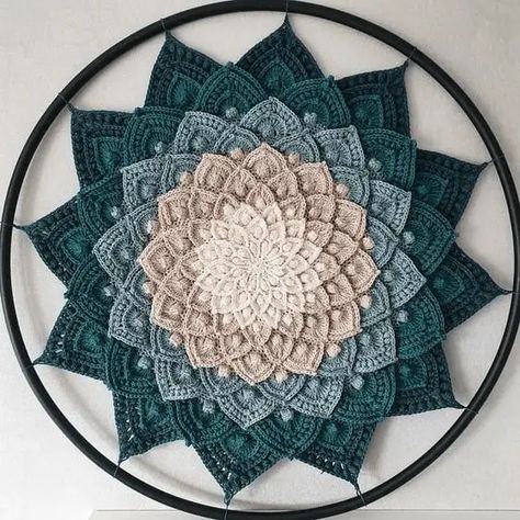 Asteria Crochet Pattern ( Free Crochet Patterns + Videos 2023 Crochet Wall Decor, Motif Mandala Crochet, Crochet Mandela, Crochet Dreamcatcher Pattern, Crochet Blanket Tutorial, Crochet Wall Hanging, Crochet Wall Art, Free Crochet Doily Patterns, Crochet Dreamcatcher