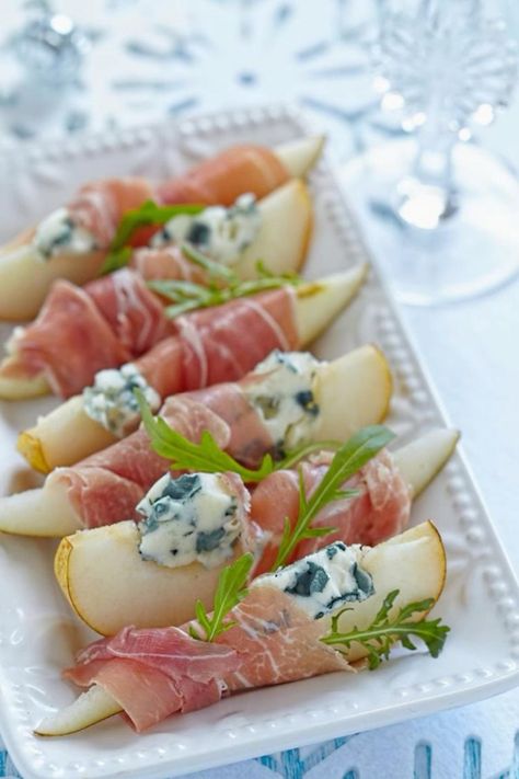 Blue Cheese Appetizers, Baked Appetizers, Sommer Mad, Fest Mad, Läcker Mat, Cheese Appetizers, Deilig Mat, Snacks Für Party, Food Platters