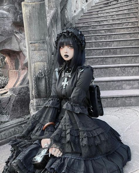 J Goth, Gothic Lolita Fashion, Grunge Goth, Alt Fashion, J Fashion, Gothic Girls, Gothic Outfits, Goth Outfits, 인물 사진