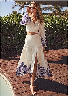 Aliexpress Dresses, Paisley Border, Purple Paisley, Tiered Maxi Skirt, Crop Top Fashion, Paisley Design, Hot Weather, Two Piece Sets, Two Piece Dress