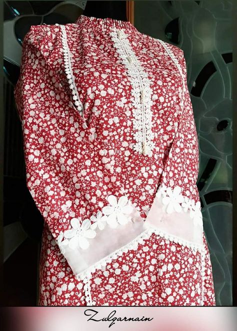 Simple Dress With Lace Design, All Over Dress Designs Pakistani, Simple Kamiz Design, Kurti With Lace Design, Lace Design On Suits, Kurti With Lace, Lace Kurti, Lace Designs On Suits, Pakistani Kurti Designs