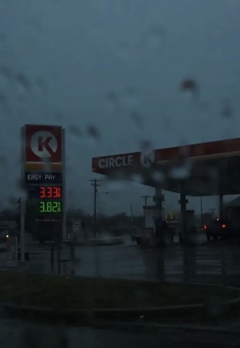 Rainy Midwest Aesthetic, Nature, Midwest Nostalgia Aesthetic, Midwest Roadtrip Aesthetic, 1950s Nuclear Aesthetic, Rainy Liminal Space, Midwest City Aesthetic, 2000s Midwest Aesthetic, Small Rainy Town