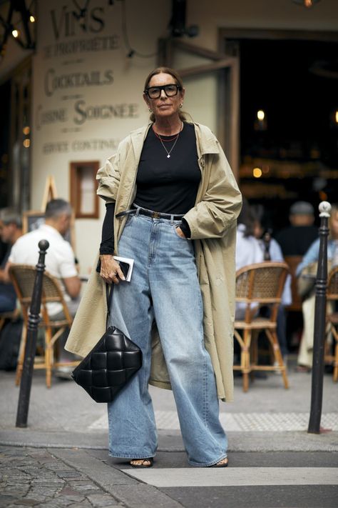 Denim Outfits, Wide Leg Jean Outfits, Alledaagse Outfit, Wide Leg Jeans Outfit, Pfw Street Style, Street Style Spring, Look Jean, Denim Chic, Looks Street Style