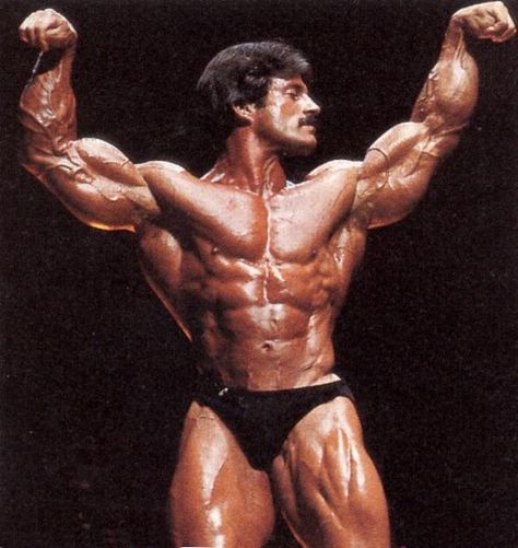 Dr. HIT's High Intensity Bodybuilding: Mike Mentzer's Last Days by Muscular Development M... Mike Mentzer, Old Bodybuilder, Aesthetics Bodybuilding, Frank Zane, Bodybuilding Pictures, Muscular Development, Bodybuilding Nutrition, Mr Olympia, Body Builder