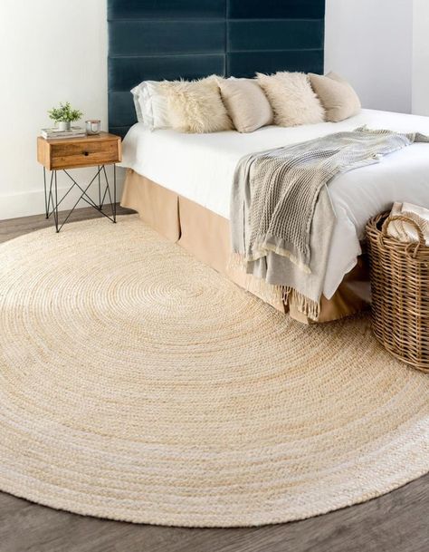 One Room Flat, Turkish Rug Living Room, Jute Round Rug, Circular Rugs, Natural Jute Rug, Braided Jute Rug, Round Carpet, Jute Area Rugs, Interior Rugs