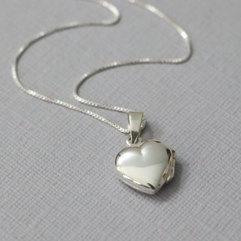 Chain Locket, Silver Heart Locket, Necklace Girlfriend, Sterling Silver Initial Necklace, Promise Necklace, Silver Locket Necklace, Box Necklace, Heart Necklaces, Photo Locket Necklace