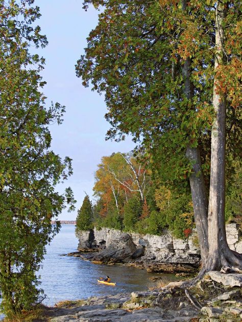 Cave Point County Park Wisconsin, Travel Michigan, Soul Cleansing, Door County Wi, Travel Wisconsin, Lake George Village, Apostle Islands, Door County Wisconsin, Hiking Map