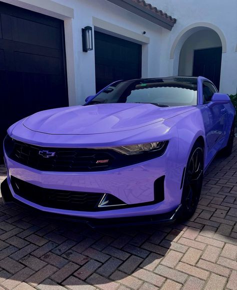 purple camaro coupe Light Blue Car Aesthetic, Purple Camaro, Purple Car Accessories, Pink Camaro, Aesthetic Cars Wallpaper, Cars For Teenagers, Purple Cars, Car 2023, Purple Jeep