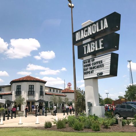 Magnolia Restaurant, Magnolia Market Decor, Magnolia Market Waco, Magnolia Bedroom, Magnolia Market Joanna Gaines, Magnolia Fixer Upper, Usa Bucket List, Vacations In The Us, Magnolia Farms