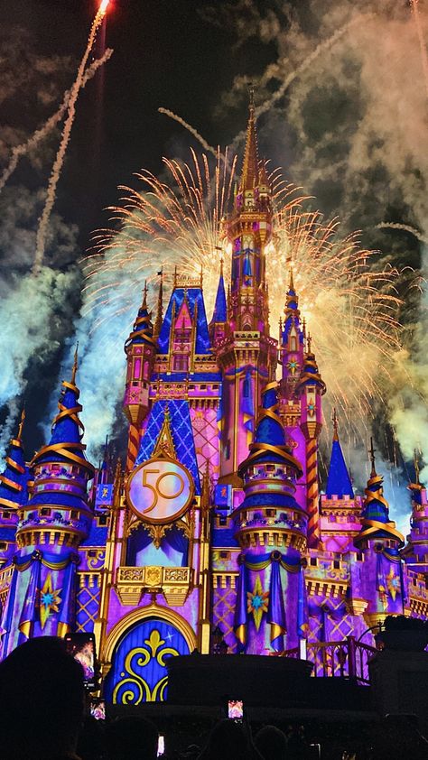 Disney World Fireworks, Disneyland Orlando, Disneyland Fireworks, Torre Eiffel Paris, Disney Fireworks, Disney Florida, Disney World Pictures, Disney Paris, Disneyland Pictures