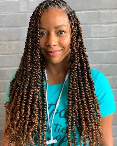 Bohemian Curly Hair, Latest Braided Hairstyles, Passion Twist Crochet, Water Wave Crochet, Passion Twist Hair, Wave Crochet, Big Box Braids, Passion Twists, Passion Twist