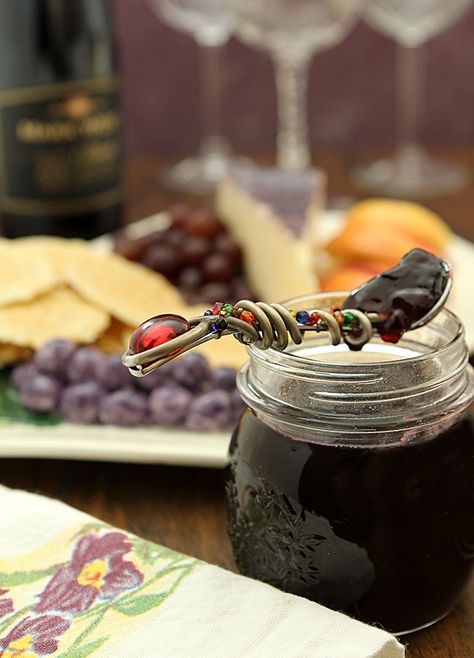 Pinot Noir Red Wine Jelly Red Wine Jelly, Wine Jelly Recipe, Wine Jam, Boozy Food, Spanish Red Wine, Red Wine Recipe, Wine Jelly, Canning Ideas, Marmalade Recipe