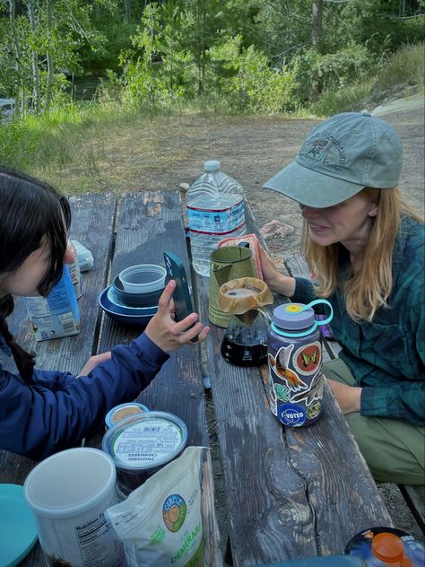 Camp Trip Aesthetic, Camper Camping Aesthetic, Camping With Kids Aesthetic, Camping Trip Aesthetic Friends, Camping Australia Aesthetic, Camping Granola Aesthetic, Camp Councilor Aesthetic, Camp Counsler Aesthetic, Camping Aesthetic Australia