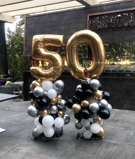 Dads Birthday Ideas Decoration, Dads 50th Birthday Party, Big 50 Birthday Party Ideas, Outside 50th Birthday Party Ideas, Birthday Decorations 50th Man, Birthday Party 50th Men, 50 Th Birthday Party Ideas For Men Decoration, 55 Birthday Decoration Ideas, 40th Balloon Ideas For Men