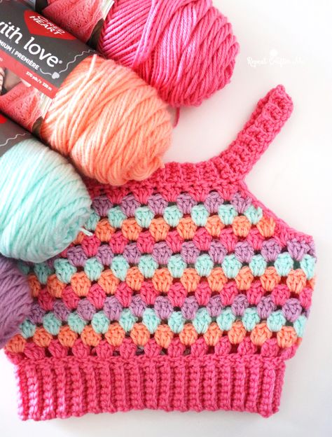 Crochet Granny Stitch Tank Top - Repeat Crafter Me Granny Square Shrug, Crochet A Granny Square, How To Crochet For Beginners, Crochet Granny Stitch, Crochet Blouse Free Pattern, Cardigan Collection, Granny Square Haken, Granny Stitch, Baby Tank Tops