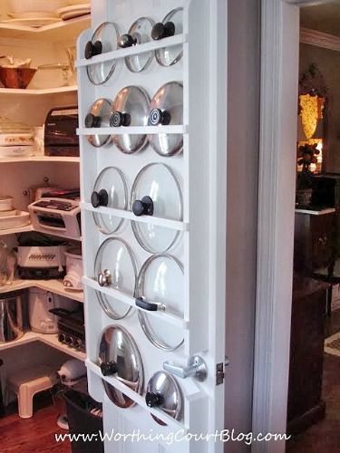 If you're handy, try building a flat rack into a pantry or closet door. The slim design that lids require won't add much bulk. Cook Book Organization Kitchens, Organiser Cucina, Kitchenware Design, Desain Pantry, Kabinet Dapur, Lid Organizer, Lid Storage, Kitchen Images, Pantry Door