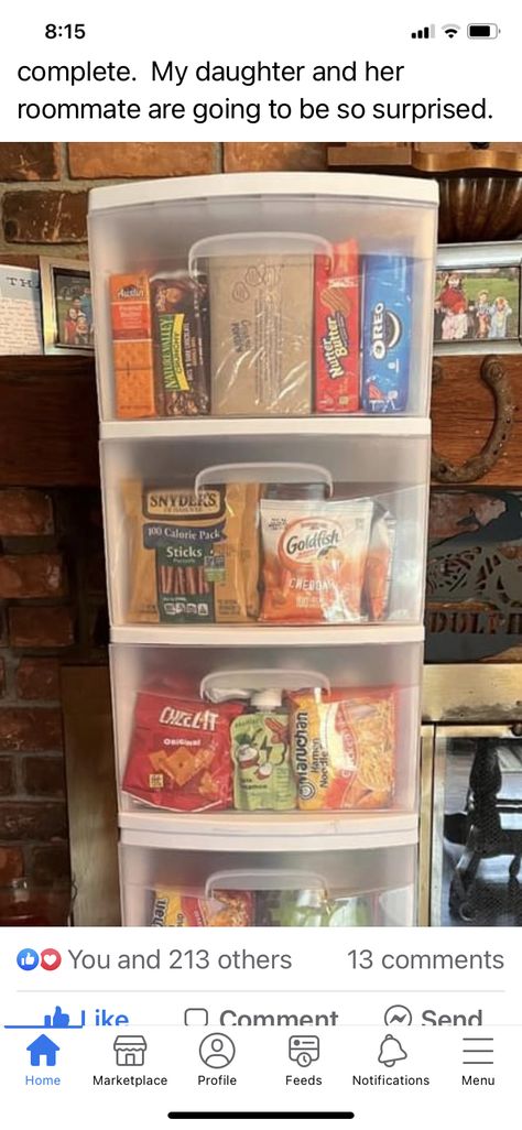 College Dorm Food Storage, Snack Stash In Bedroom Aesthetic, College Food Ideas Dorm Room, Dorm Snacks Storage, College Dorm Meals, Bedroom Snack Station, Mini Fridge In Bedroom Aesthetic, College Dorm Food, Dorm Snacks