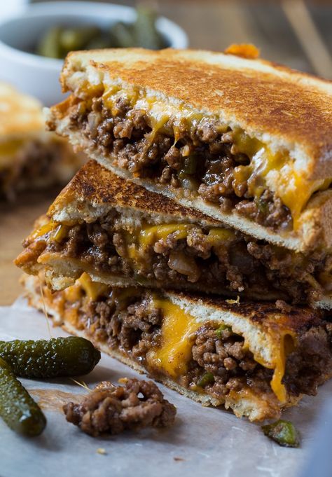 Hamburger Recipes, Sweet Sloppy Joes, Sloppy Joe Grilled Cheese, Resep Sandwich, Grilled Cheese Sloppy Joe, Grilled Cheese Recipes, Slow Cooked Meals, Sloppy Joe, Läcker Mat