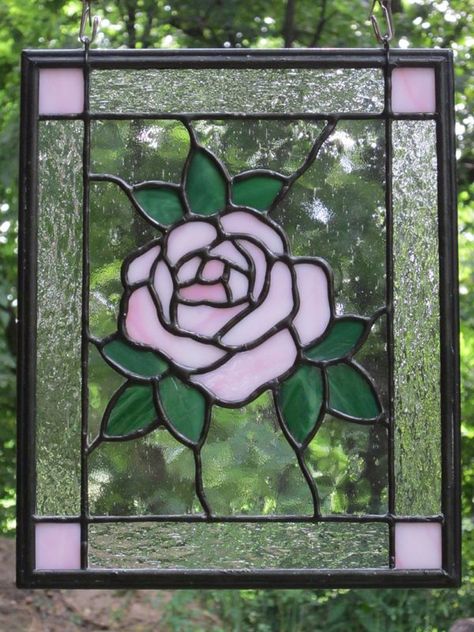 Stained Glass Furniture, Stained Glass Rose, Glass Window Art, Glass Painting Designs, Glass Rose, Stained Glass Birds, Stained Glass Suncatchers, Stained Glass Flowers, Stained Glass Diy