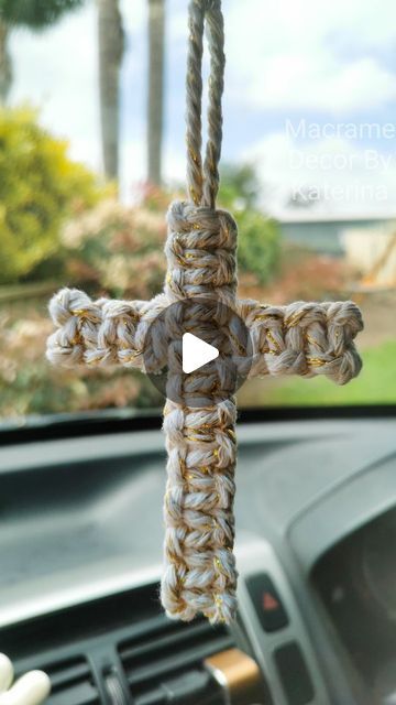 Craft Night Party, Macrame Cross, Macrame Projects Ideas, Operation Christmas Child Boxes, Bracelets Tutorials, Dolls Handmade Diy, Macrame Wall Hanging Tutorial, Rope Projects, Macrame Knots Tutorial