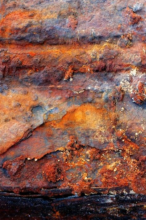 rust Action Painting, Texture Inspiration, Kunst Inspiration, Texture Photography, Soyut Sanat Tabloları, Peeling Paint, Art Texture, Rusted Metal, Rusty Metal