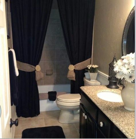 black and cream bathrooms | Black cream bathroom Bilik Mandi, Casa Diy, Diy Casa, Small Bathroom Design, Bathroom Design Small, Crown Molding, Beautiful Bathrooms, Bathroom Makeover, My New Room