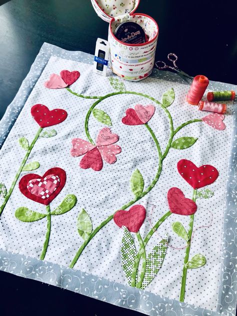 Program Coordinator, Flower Quilt Patterns, Heart Quilt Pattern, Mini Quilt Patterns, Applique Stitches, Flower Quilts, Applique Quilt Patterns, Applique Templates, Miniature Quilts