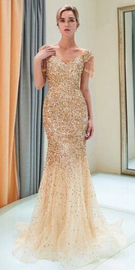 latest fashion dress best for evening parties Party Dress Gold, Vestidos Maxi, Evening Dress Patterns, Gold Evening Dresses, Amazing Dresses, Prom Dresses 2020, Floor Length Prom Dresses, فستان سهرة, Mermaid Evening Dresses