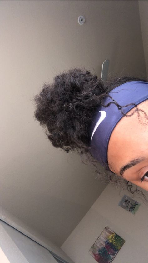 Curly Bun With Headband, Nike Hair Bands, Sports Headbands Hairstyles, Nike Headbands Hairstyles, Natural Hair Messy Bun, Messy Bun Headband, Ux Project, Nike Headband, Hair Messy Bun